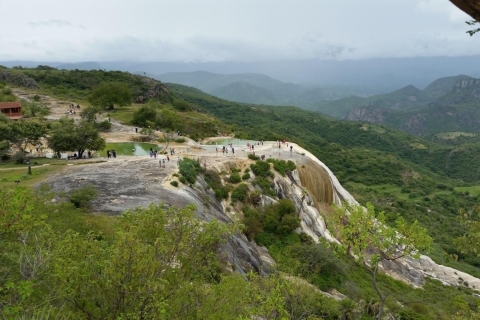 Van Oaxaca: Hierve el Agua-watervallen en Mezcal-fabriek