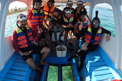 Lombok: Private Glass-Bottom Boat Tour with Snorkeling