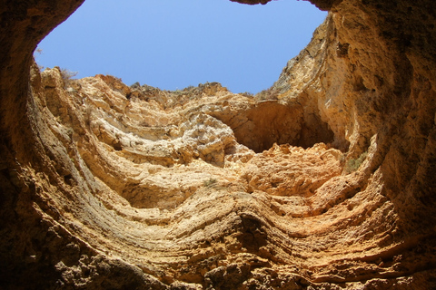 Lagos: Ponta da Piedade Grotto 1-timmes tur med lokal guideDelad gruppresa