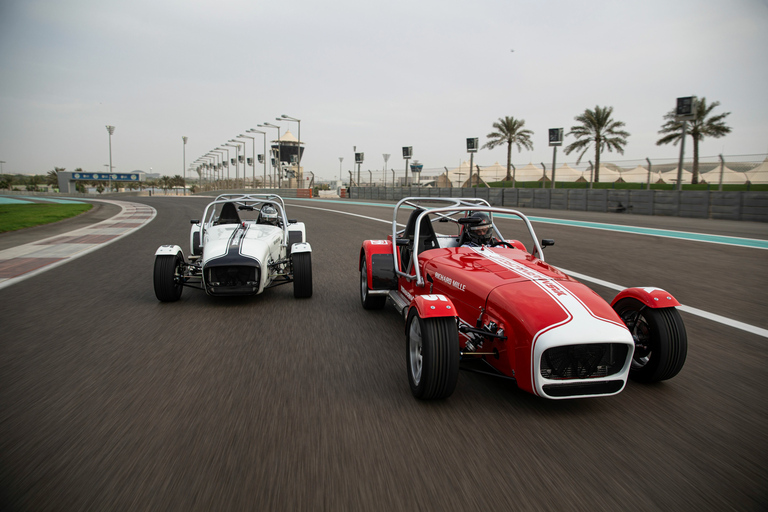 Abu Dhabi: Caterham Seven Driving Experience Full Experience - 15 Minutes / 10 Laps