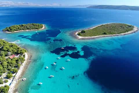 Split: Blue Lagoon and Čiovo Boat Tour with Lunch and Drinks
