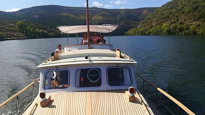 do pinhão cruzeiro privado de iate ao longo do rio douro