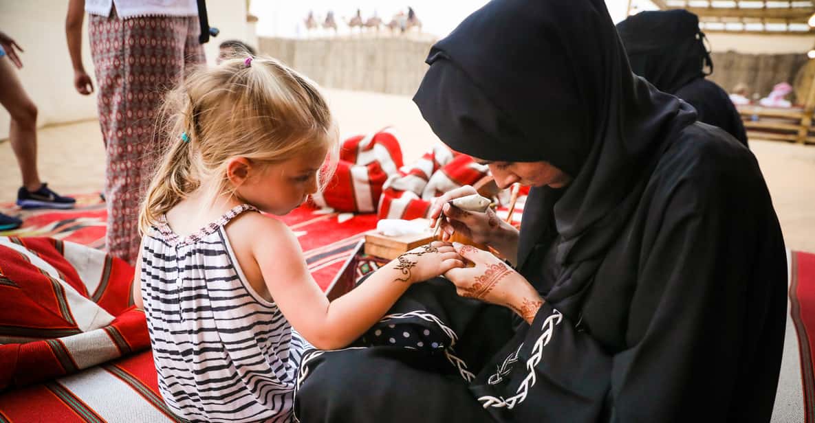 Fra Dubai: Ørkenluksustur med kamelsafari og BBQ i Al Khayma