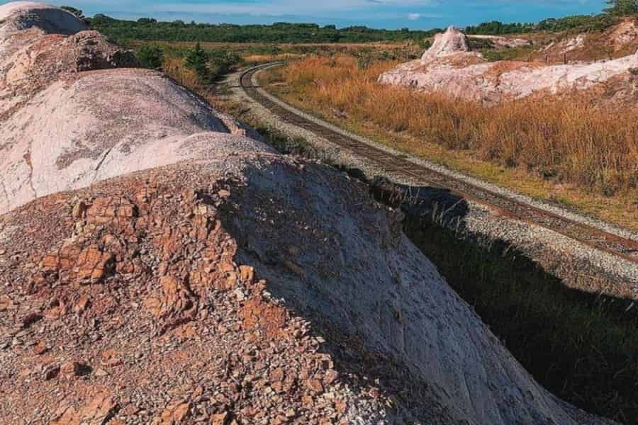 Parkway, Brasília: Wanderung entlang der Bahnstrecke. Foto: GetYourGuide