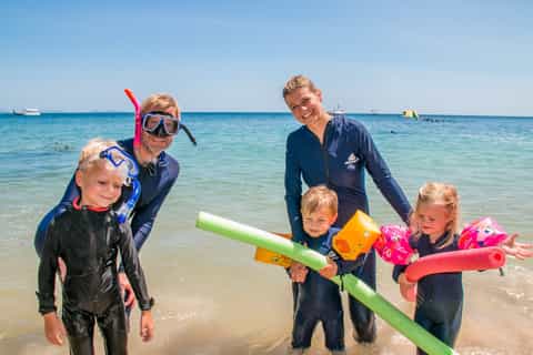 Frankland Islands: Boat Tour with a Fully Inclusive Package