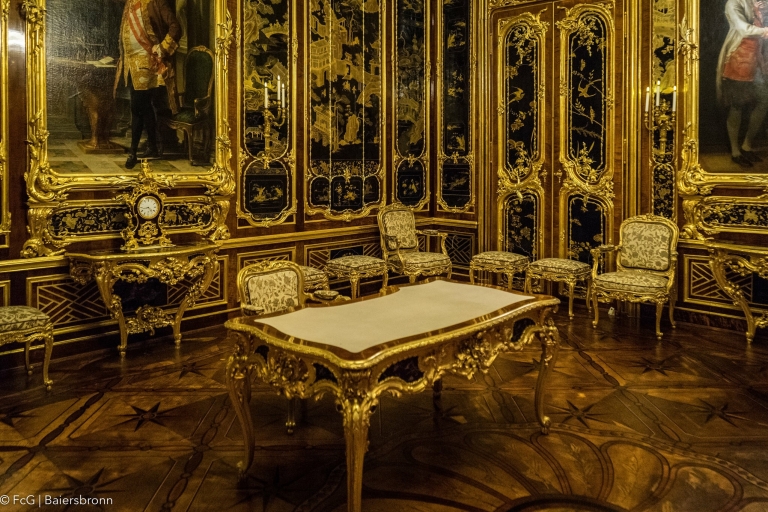 Vienne: visite guidée familiale du château de SchönbrunnVisite de 6 heures avec musée des enfants, zoo et transferts