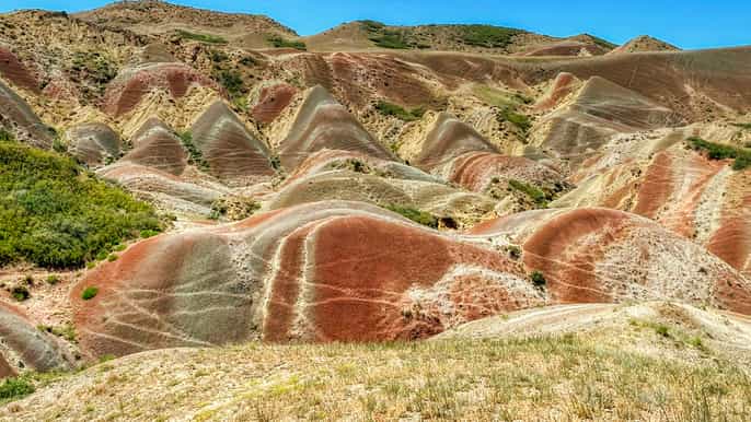 jeep tour to david gareja monastery and rainbow mountains
