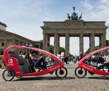 Berlin: Private Guided E-Rickshaw Tour