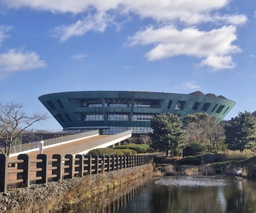 Jeju: 4.3 Incident History & Cultural Tour with a Guide