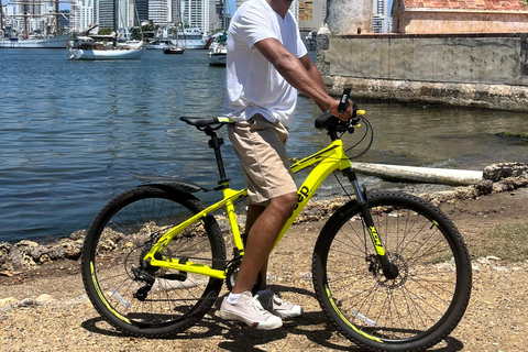 CARTAGENA: BIKE RIDE WITH LUNCH AT BOURDAIN'S FAVORITE SPOT