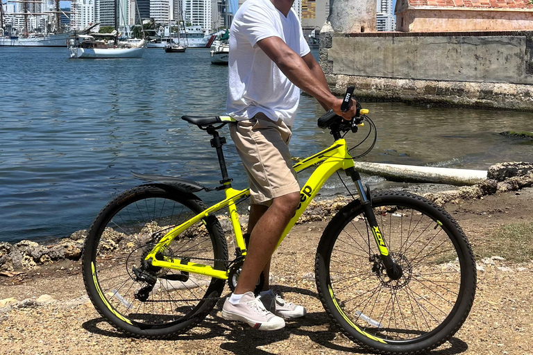 CARTAGENA: BIKE RIDE WITH LUNCH AT BOURDAIN'S FAVORITE SPOT