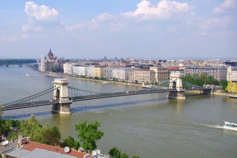 Boedapest: rondleiding naar het ziekenhuis in de rots en het kasteel