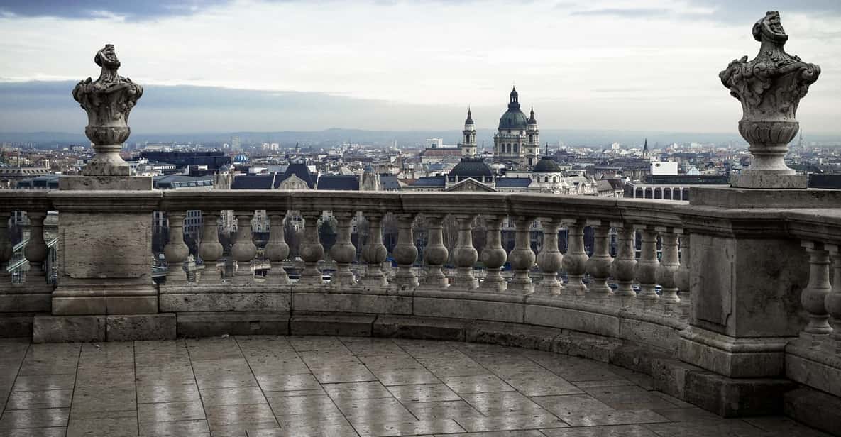 Budapest: Guided Tour to the Hospital in the Rock & Castle