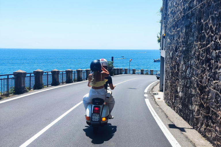 Sorrento Coast: Discover Hidden Gems by Vespa with a Buddy