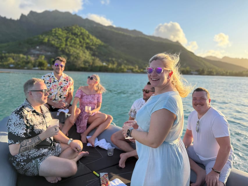 Moorea : croisière privée au coucher du soleil avec champagne et plongée avec tuba