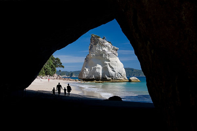 Cathedral Cove, Hot Water Beach, Coromandel Tour ex Auckland