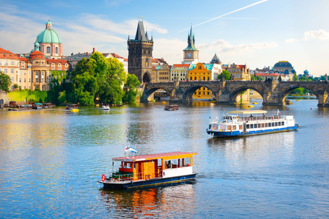 Viena: viagem de 1 dia à excursão guiada privada de Praga13 horas: Viagem diurna de Viena a Praga de carro