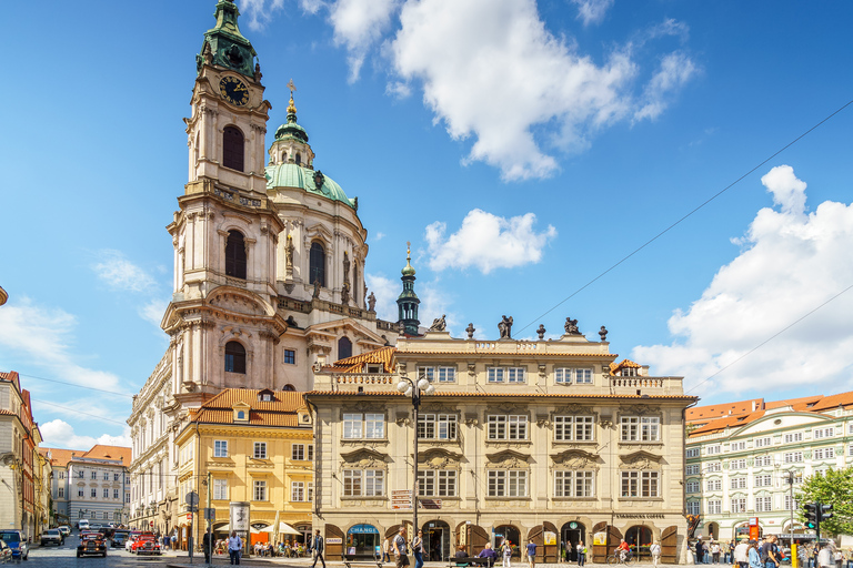 Viena: viagem de 1 dia à excursão guiada privada de Praga13 horas: Viagem diurna de Viena a Praga de carro