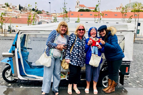 Lisbon: Private Guided Tour of Historical Center by Tuk Tuk Standard Option