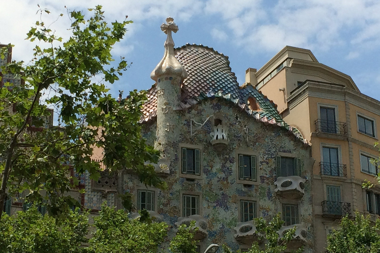 Barcelona Highlights: Half-Day Private Van Tour Half-Day Private Van Tour