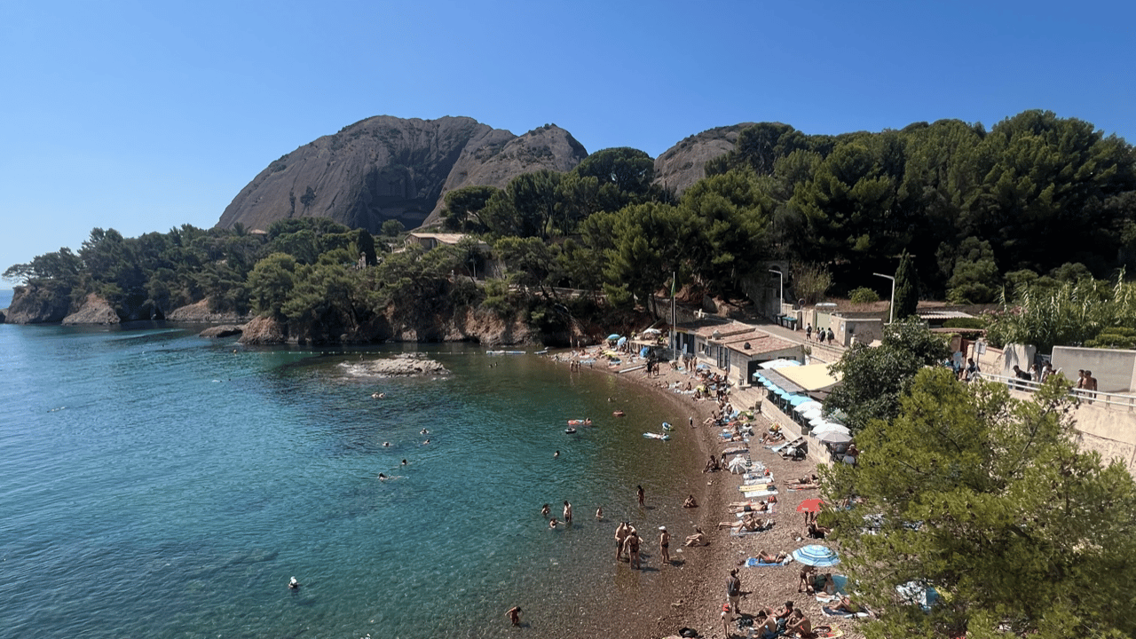 Das authentische La Ciotat: Kino, Pétanque und atemberaubende Landschaften