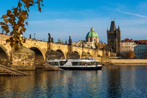 Prague: Eco-Friendly Sightseeing Cruise