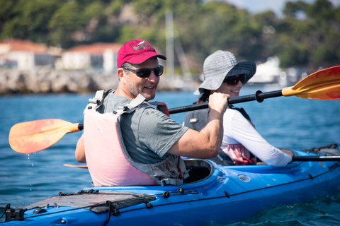 Baia di Navarino: esperienza di kayak e pranzoBaia di Navarino: esperienza di kayak