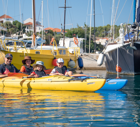 Cruises & boat tours