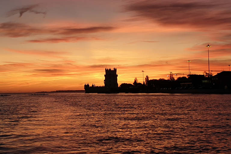 Lissabon 2-stündige Segeltour mit ChampagnerLissabon: Segeltour mit Champagner