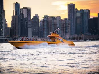Croisières à Chicago : Croisière en bateau rapide sur le lac Seadog
