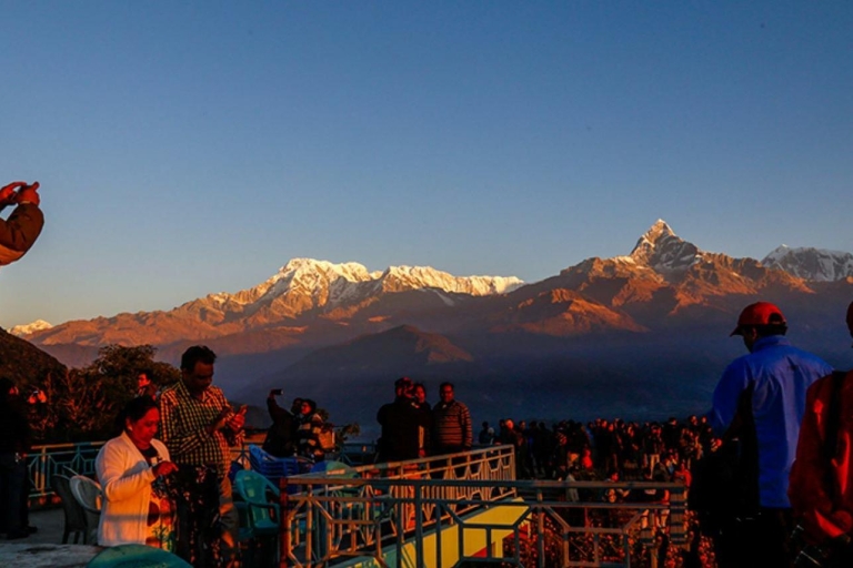 Pokhara: Private Stadtrundfahrt und Sarangkot SunrisePrivate Pokhara Tour und Sarangkot Paragliding bei Sonnenaufgang