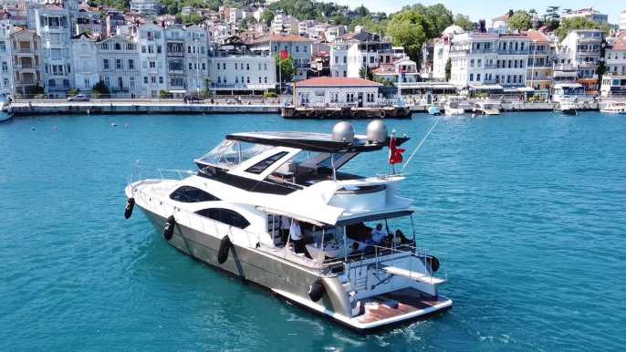 Luxury Private Yacht Rental