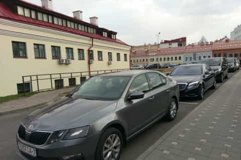 Minsk: Private Airport Transfer