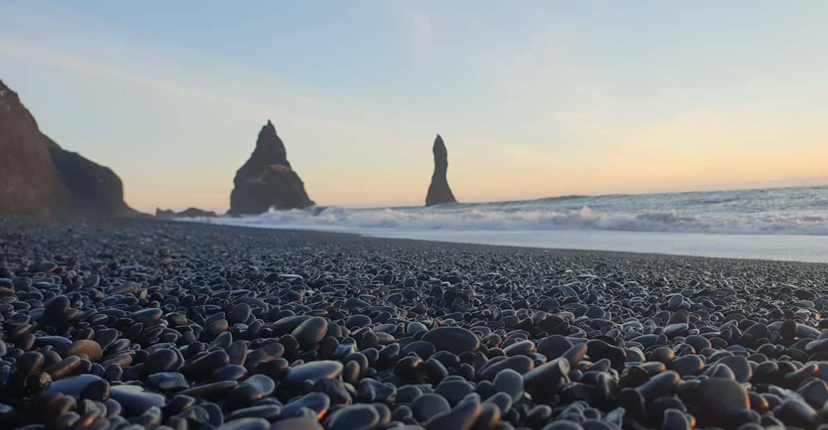 Reykjavik: Wild South Waterfalls, Black Beach & Glacier Hike