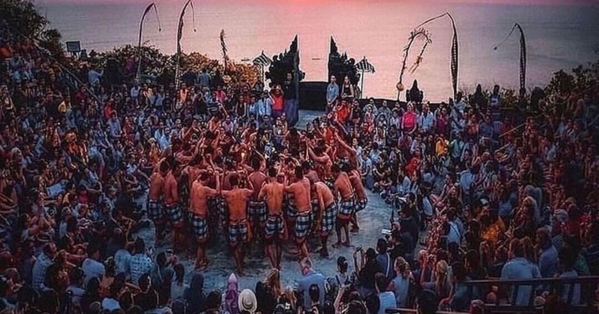 Uluwatu Tempel Kecak Dans Stranden Priv Tour Getyourguide