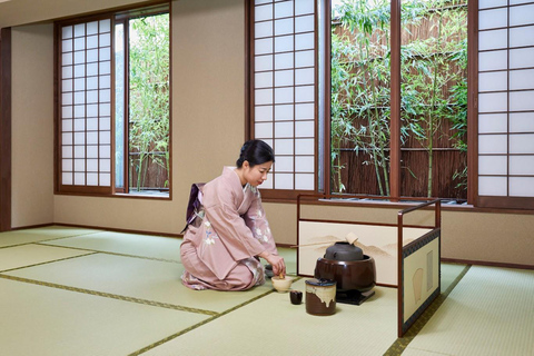 Shinjuku : Kimono Tea Ceremony with Matcha and Sweet