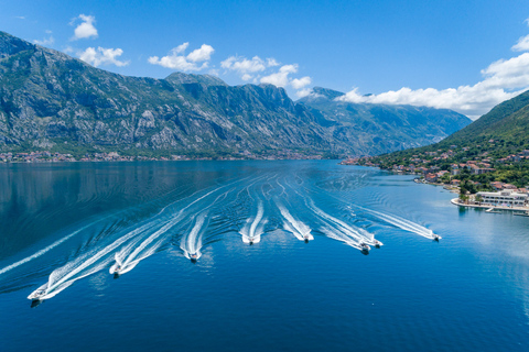 Kotor: Cueva Azul y Nuestra Señora de las Rocas Tour en barco en grupo