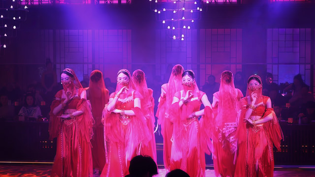 Chengdu: Shuguo Banquet with Hanfu Costume & Makeup