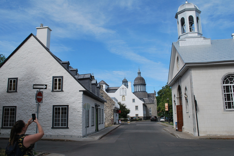 Montréal: Day Trip along the Chemin du Roy to Trois-Rivières Group Tour in English/French