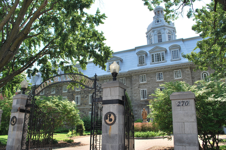 Montréal: Day Trip along the Chemin du Roy to Trois-Rivières Group Tour in English/French