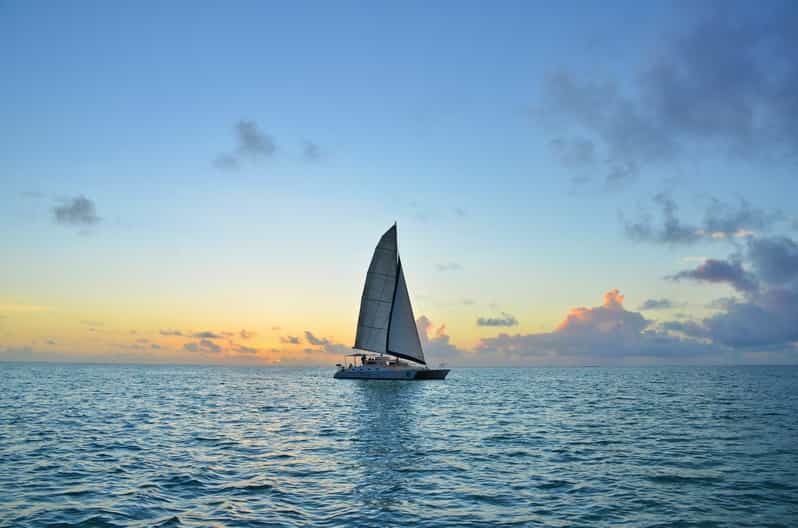 Ile aux Benitiers : Private Sunset dinner catamaran cruise