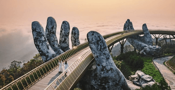 From Da Nang/Hoi An: Private Car with a Ba Na Hills Option