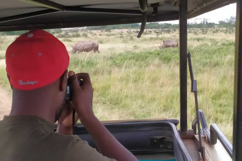 Nairobis nationalpark, elefanter, giraffer och Bomas-dagsturNairobi nationalpark, elefanter, giraffer och Bomas dagsutflykt