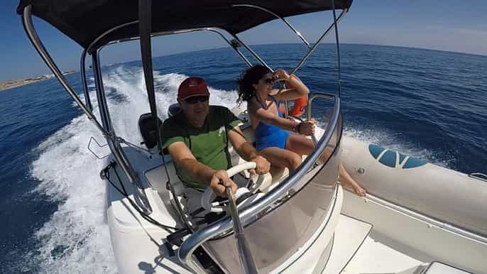 santorini alquiler privado de barcos de alta velocidad con patrón
