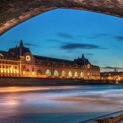 Paris: Båttur på Seine med sightseeing och trerätters middag