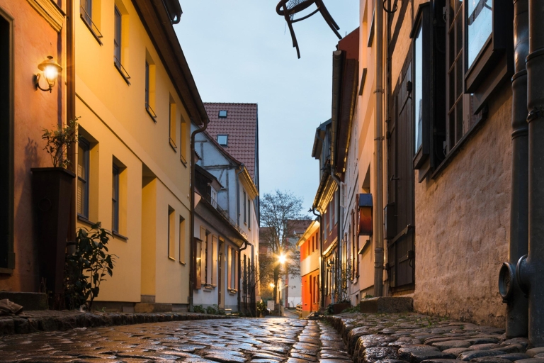 Stralsund: tour nocturno por el casco antiguo con un vigilante nocturno