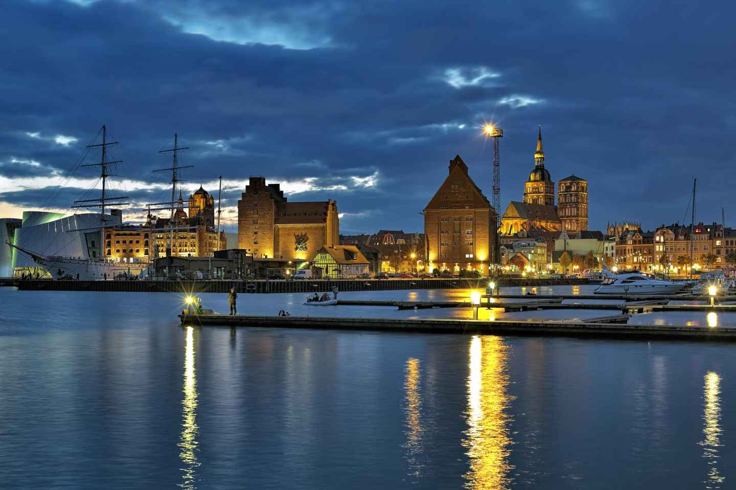 Stralsund: visite nocturne de la vieille ville avec un veilleur de nuit