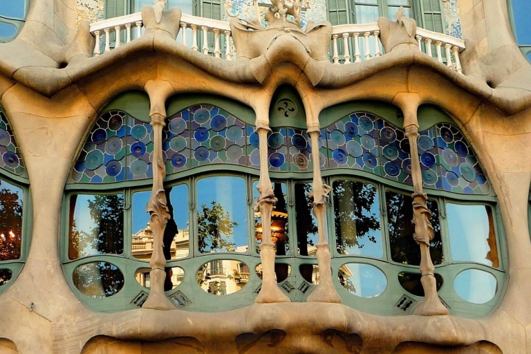 Barcelone: visite de la Sagrada Familia et de la ville avec prise en charge à l'hôtelVisite en petit groupe en espagnol