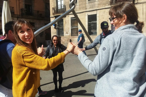 Best of Barcelona: Sagrada Familia & Park Guell with Pickup Group Tour in Spanish (Entry Fees Not Included)