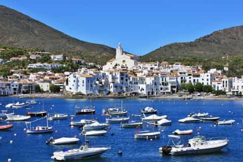 Salvador Dalí Tour from Barcelona with Hotel Pick Up
